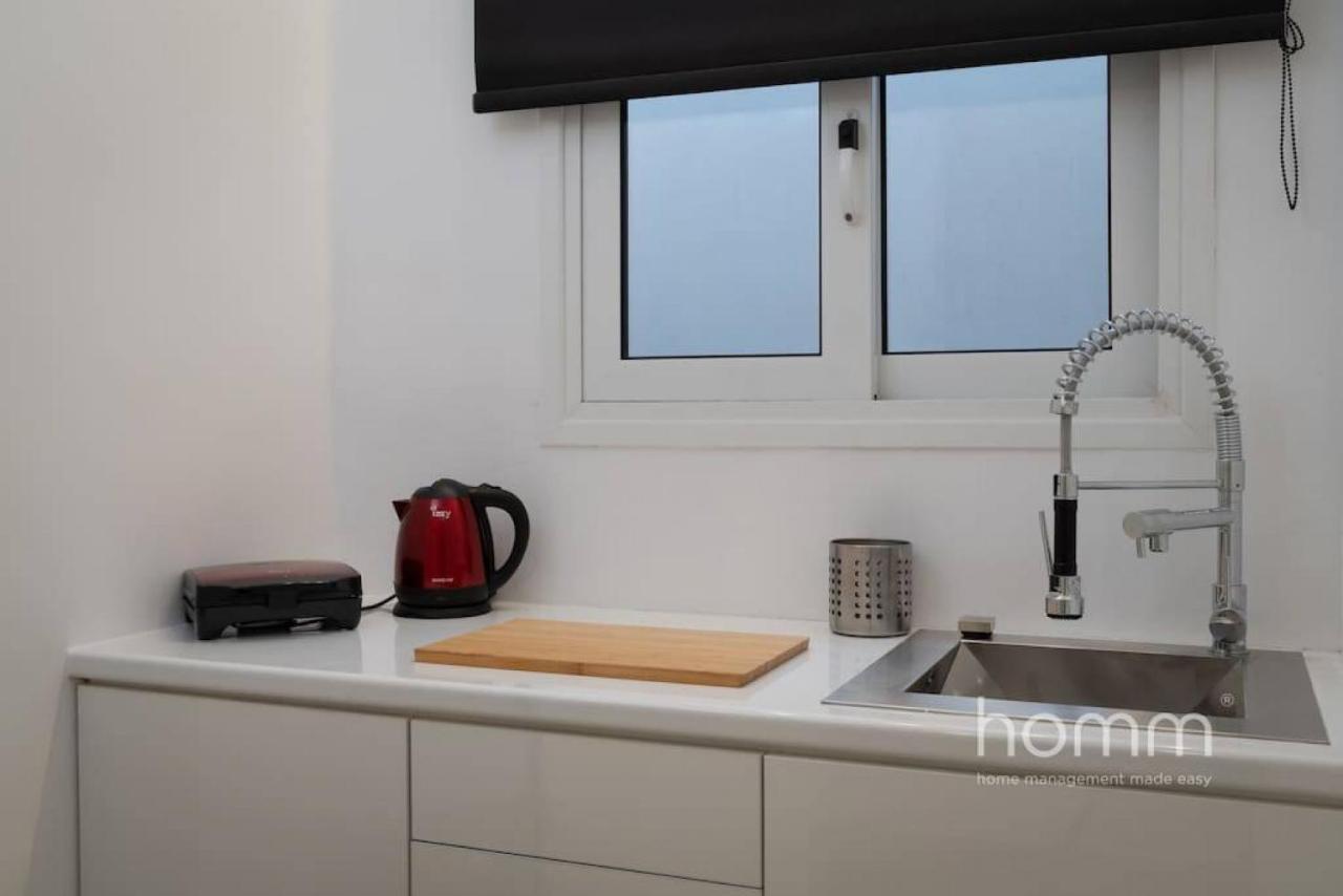 34Sqm Minimal Homm Apartment With Acropolis View Athens Exterior photo