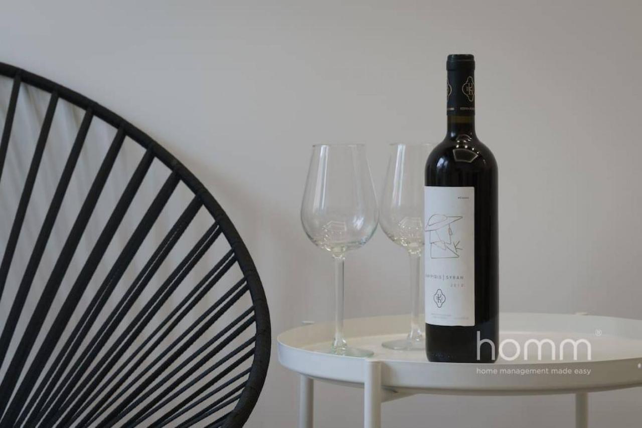 34Sqm Minimal Homm Apartment With Acropolis View Athens Exterior photo